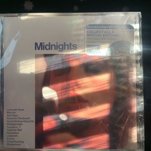 Taylor Swift’s Midnights CD - Brand New !! 💿💌